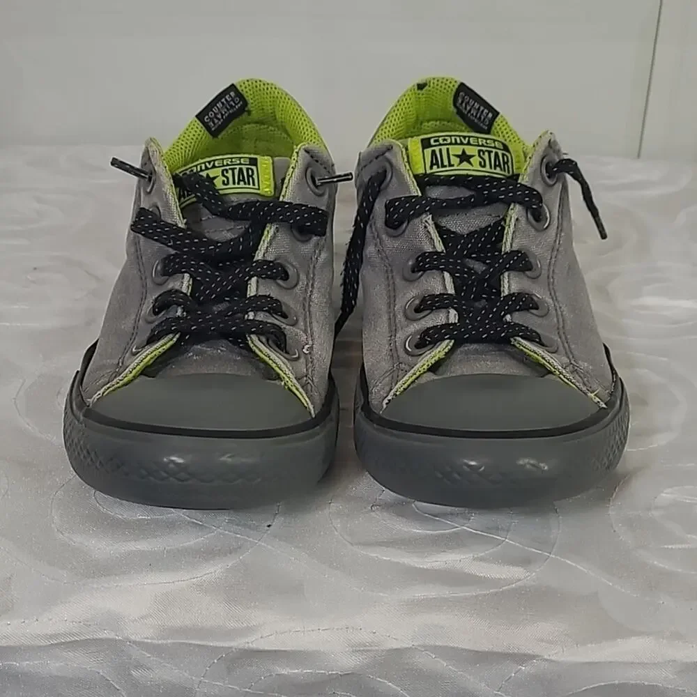 Converse grey neon